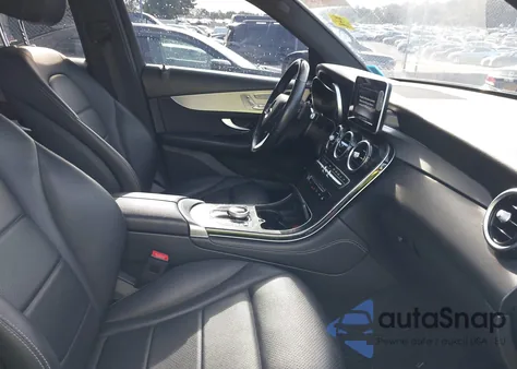 2019 Mercedes-Benz Glc 300 4Matic z USA, uszkodzony, nr VIN WDC0G4KB9KF671615